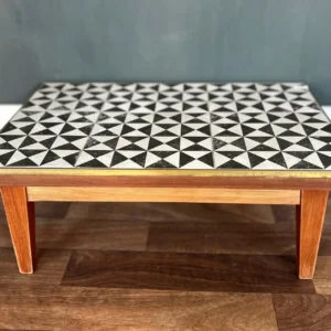 Hocker im Retro Look